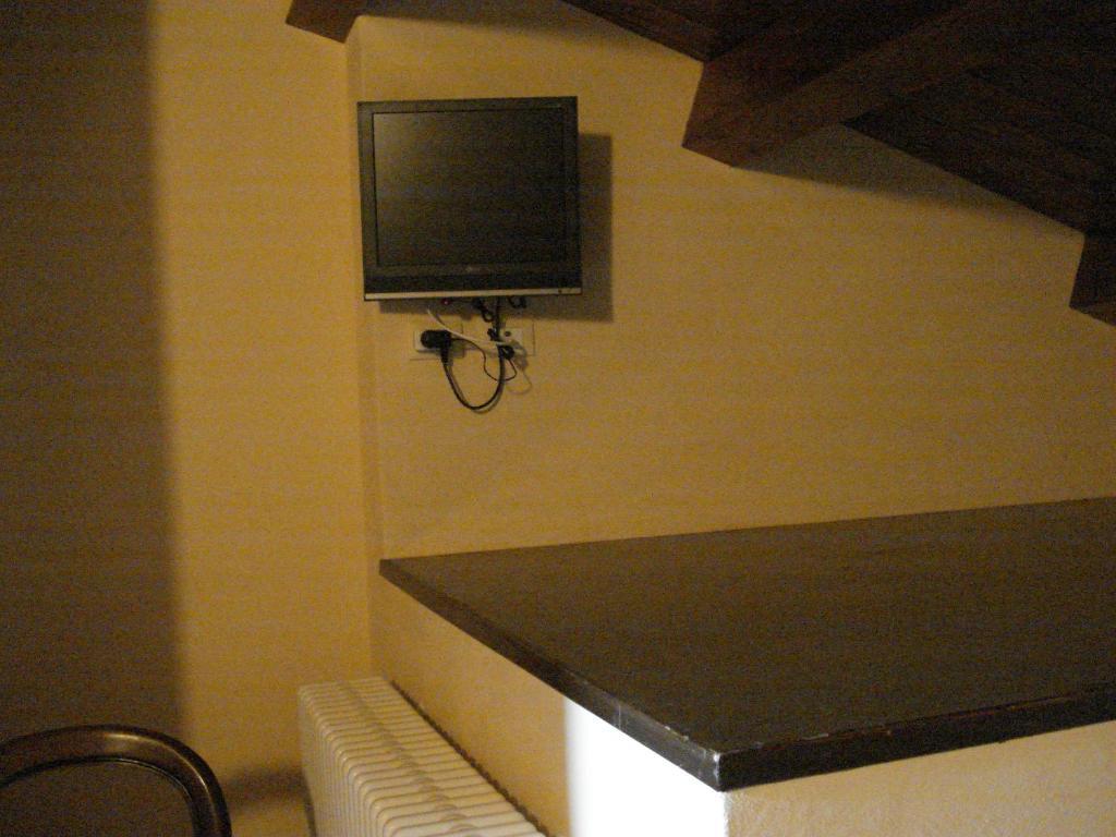 La Campana D'Oro Hotel Beverino Room photo